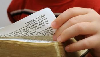 Literasi Alkitab -- Memperlengkapi Anak-Anak untuk Terampil Menelusuri Alkitab
